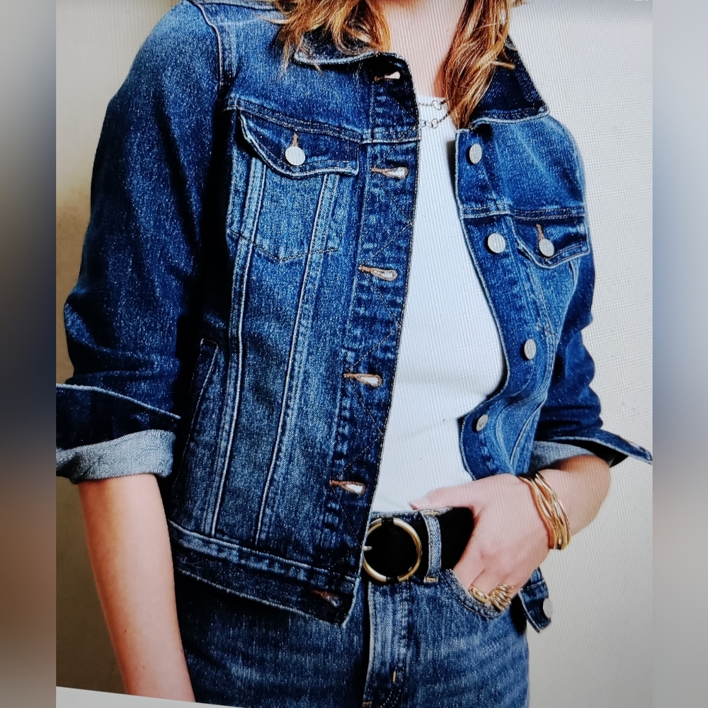 NWT - Banana Republic Classic Denim Jacket - XS